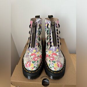 Dr. Martens Sinclair boots